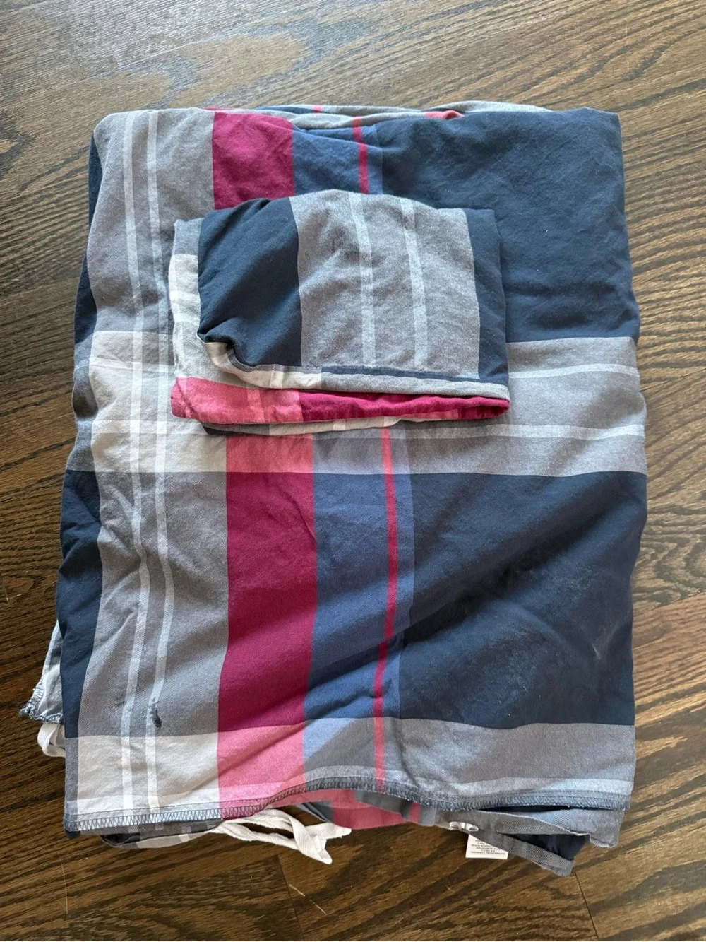 Pottery Barn Teen Walker Twin Duvet Cover and Standard Sham Set
